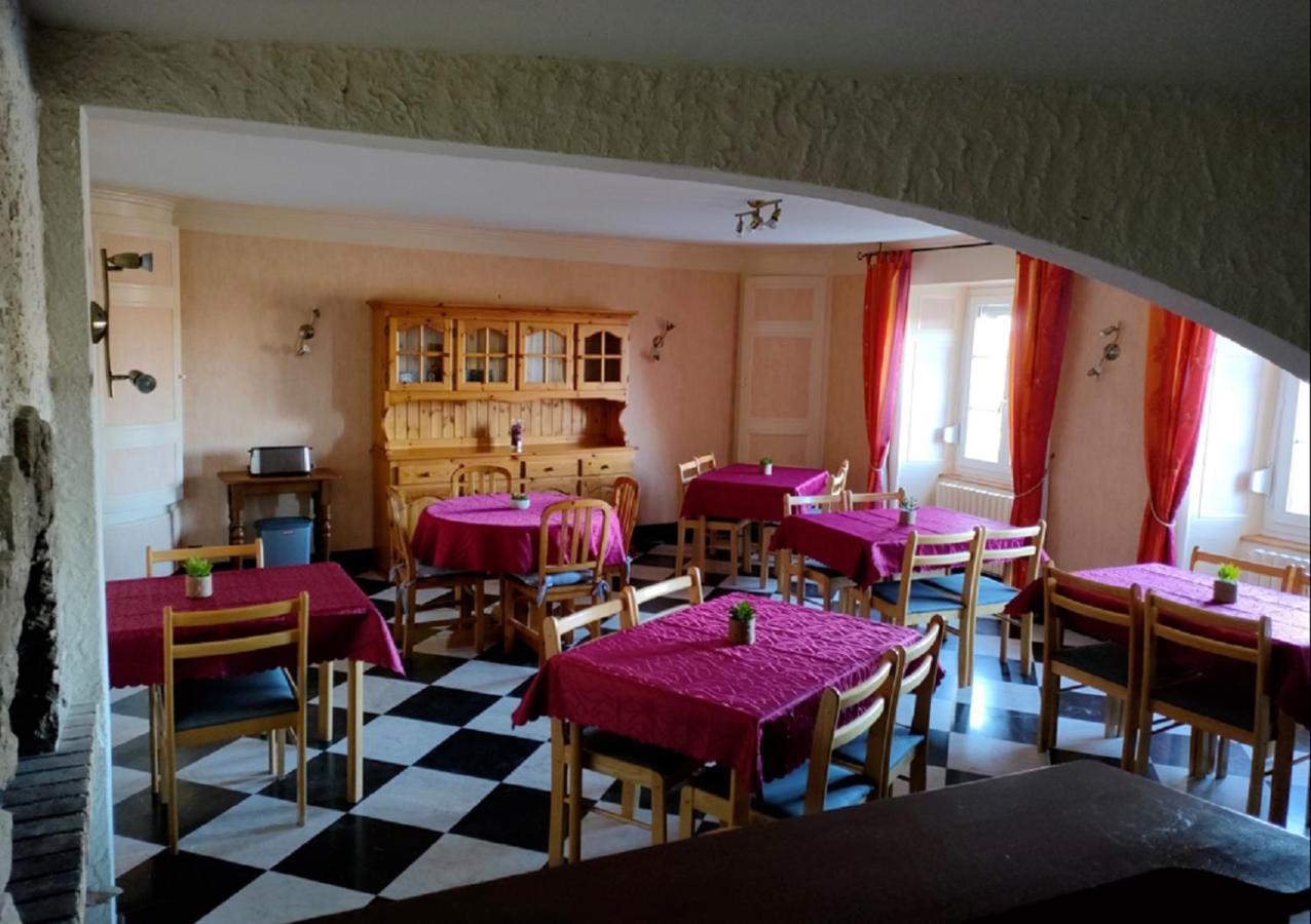Hotel Les Remparts Nozeroy Kültér fotó