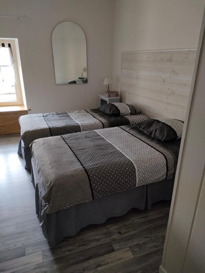 Hotel Les Remparts Nozeroy Kültér fotó
