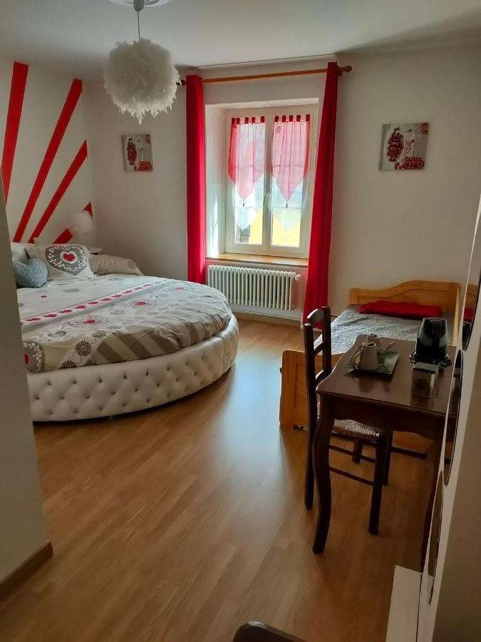 Hotel Les Remparts Nozeroy Kültér fotó